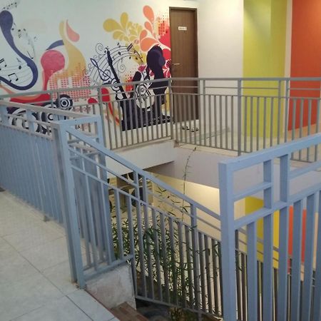 Djo Front One Inn בנגקולו מראה חיצוני תמונה