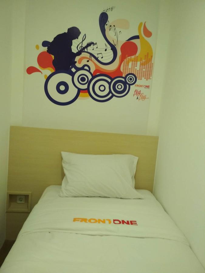 Djo Front One Inn בנגקולו מראה חיצוני תמונה